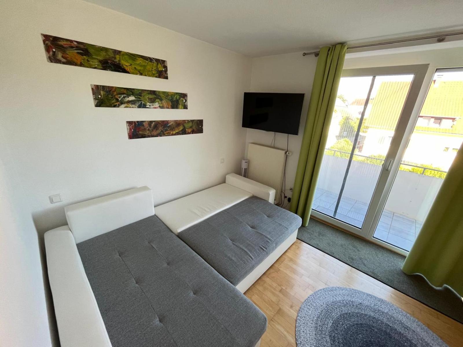 Cozy With Balcony Apartment